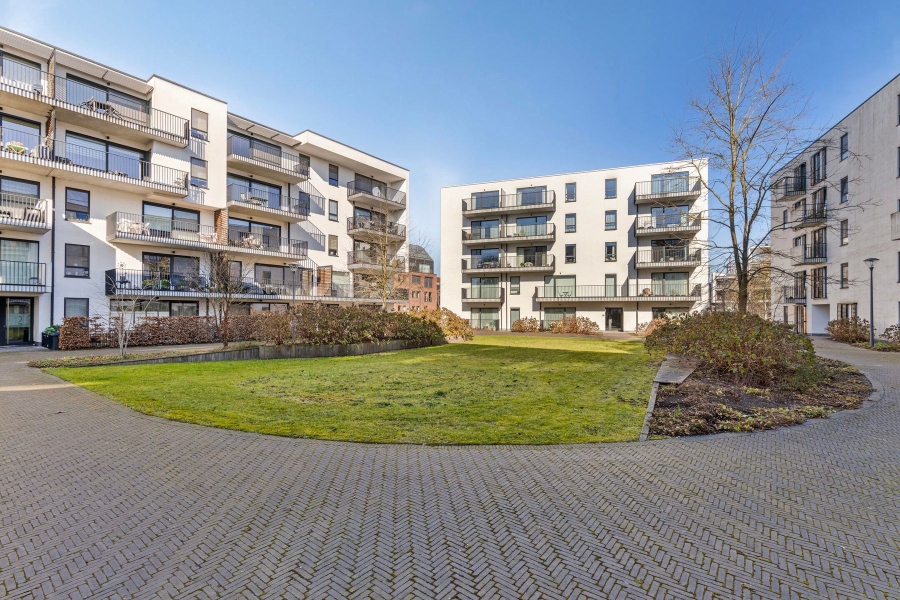 Prachtige ruime penthouse met parkings en terras te Halle foto 4