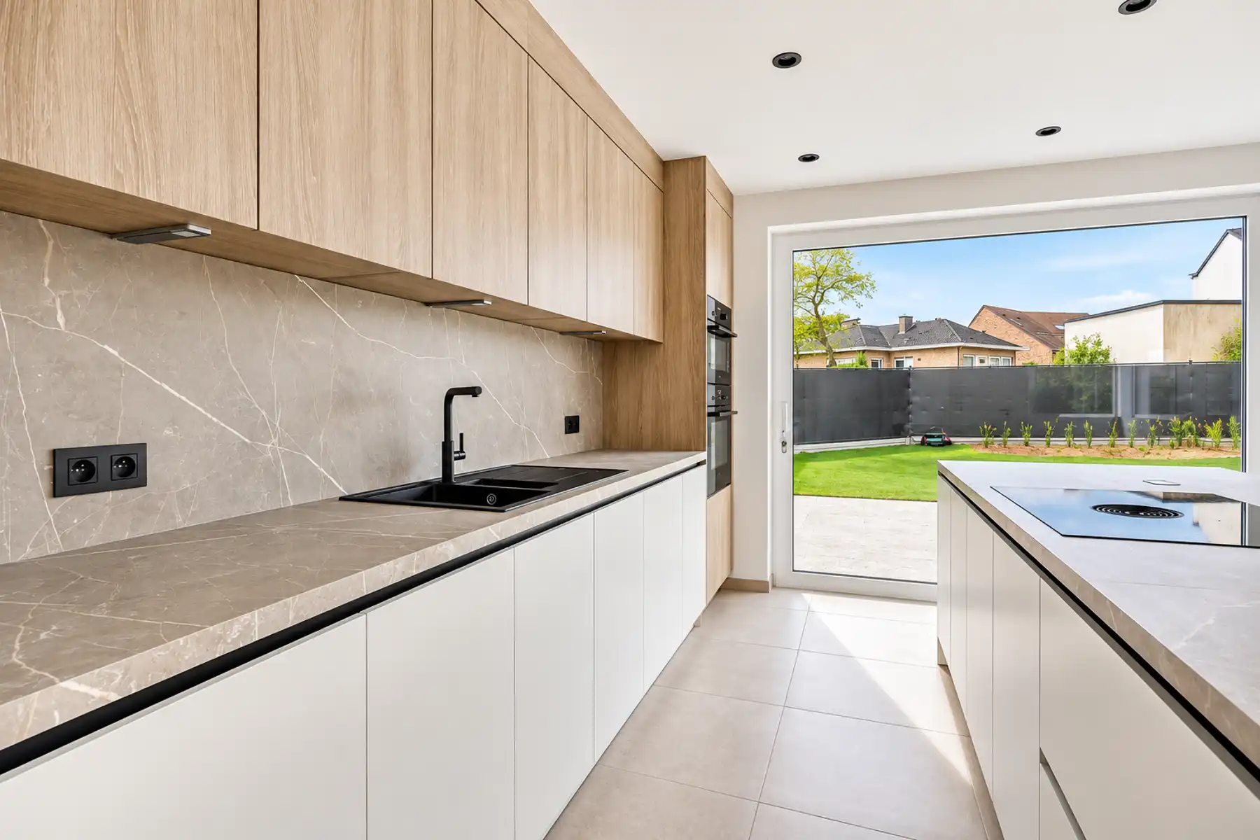 Energiezuinige ruime nieuwbouww met 4 slaapkamers en tuin foto 8