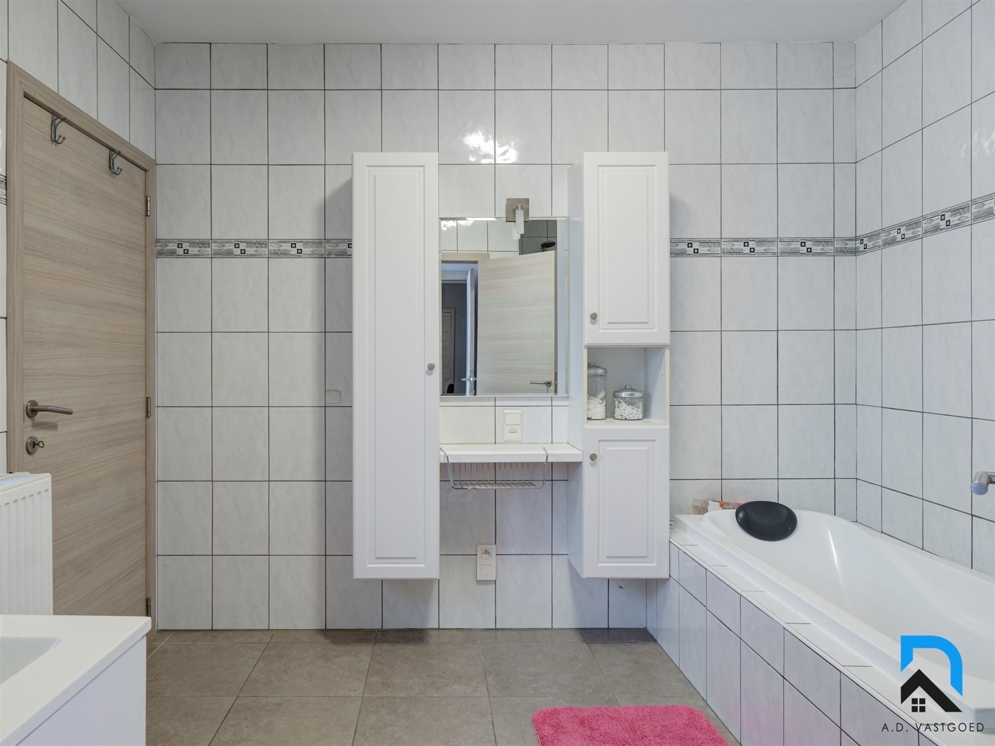 Ruime woning met tuin nabij het centrum van Bilzen foto 16