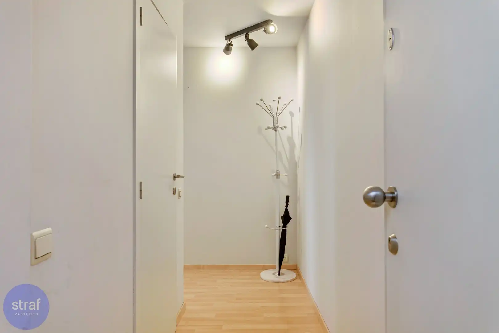 TE HUUR Energiezuining appartement in centrum Antwerpen met garage foto 3