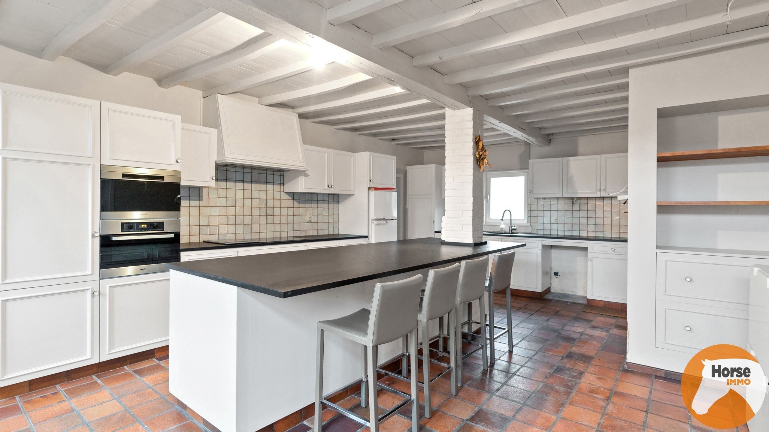 Charmante vierkantshoeve in het landelijke Aaigem op 1515 m² foto 7
