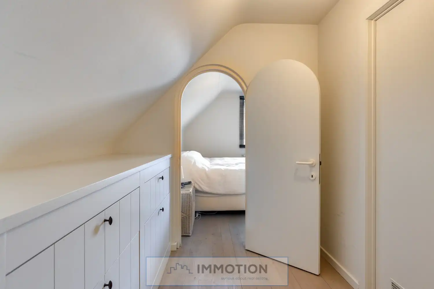 Ruime villa met 6 slaapkamers op mooi perceel in villawijk te Marke foto 16