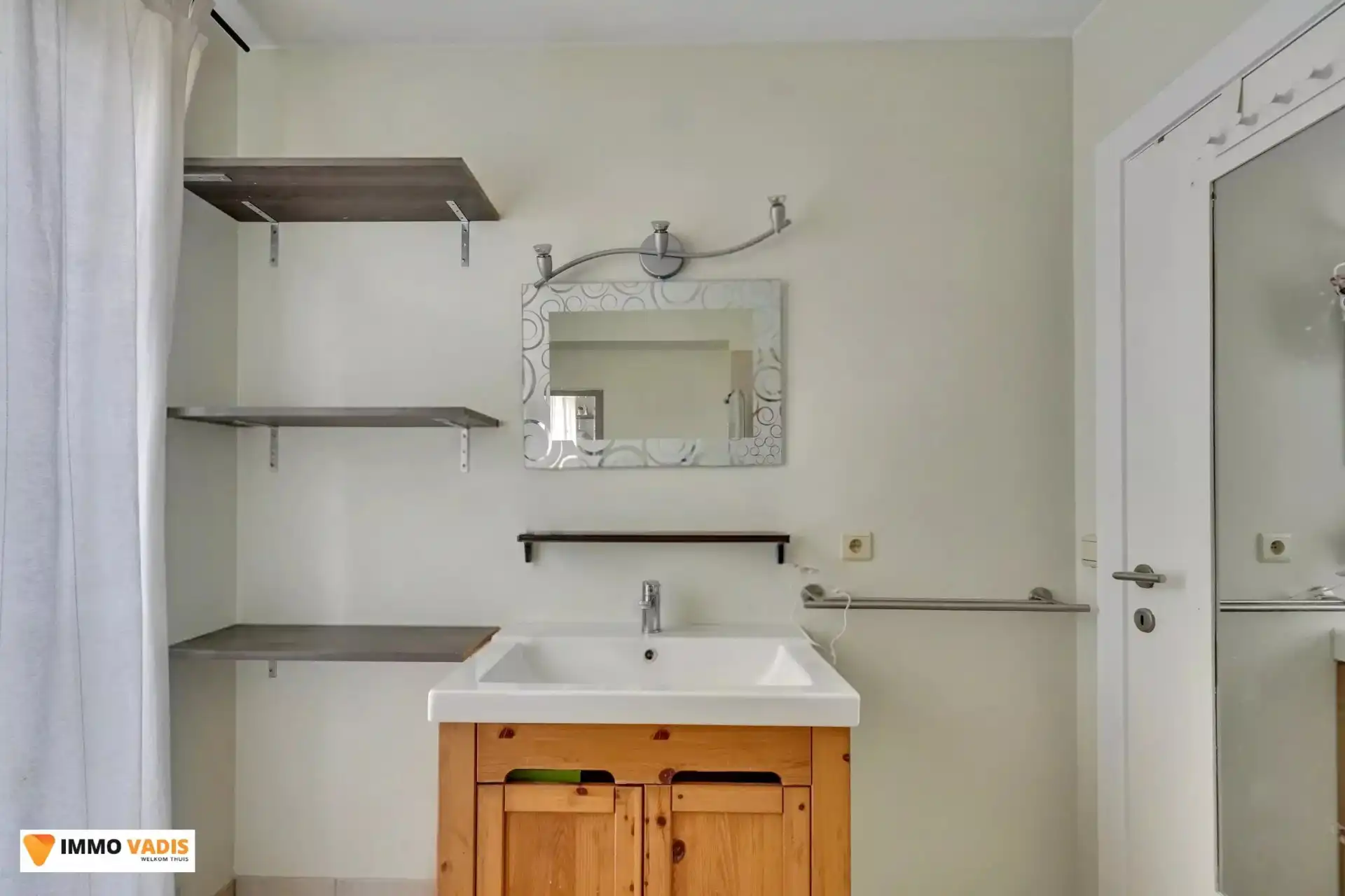Duplex met 3 slaapkamers, berging en autostaanplaats foto 8