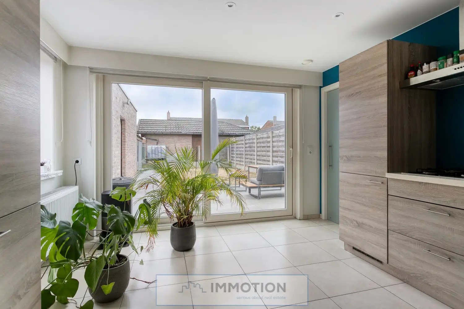 Instapklare halfopen woning op rustige ligging in Wevelgem - Kijkdagen met biedmoment op 4 en 5 september foto 7