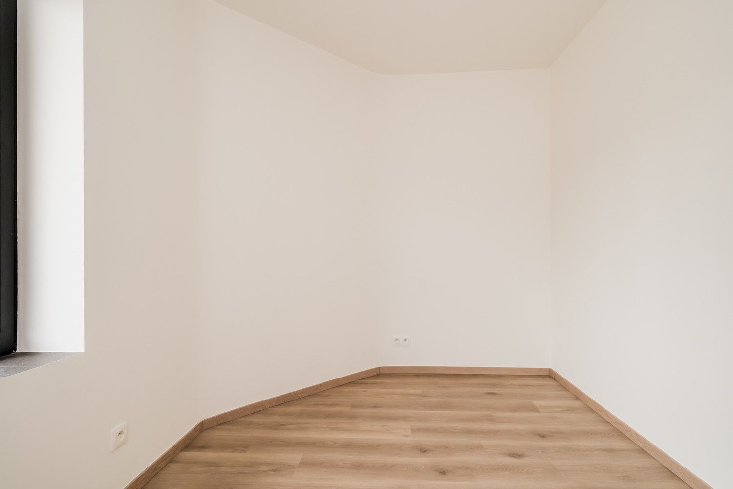 Nieuwbouw gelijkvloers appartement met mooie afwerkingsgraad! foto 15