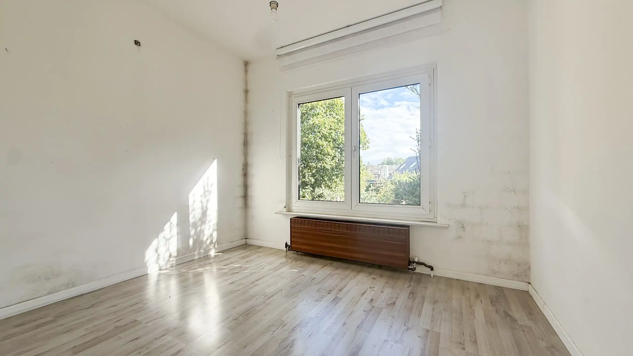 Ruime vrijstaande woning op 709 m² met veel potentieel! foto 17