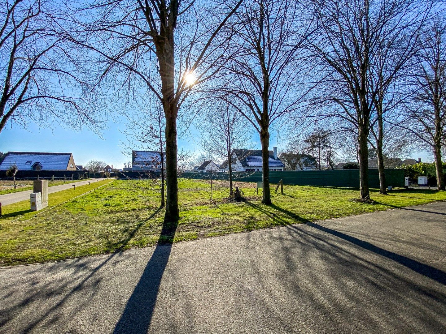 Ruim perceel van 1064 m² in residentiële wijk bestemd voor open bebouwing te Oostduinkerke (Koksijde). foto 5