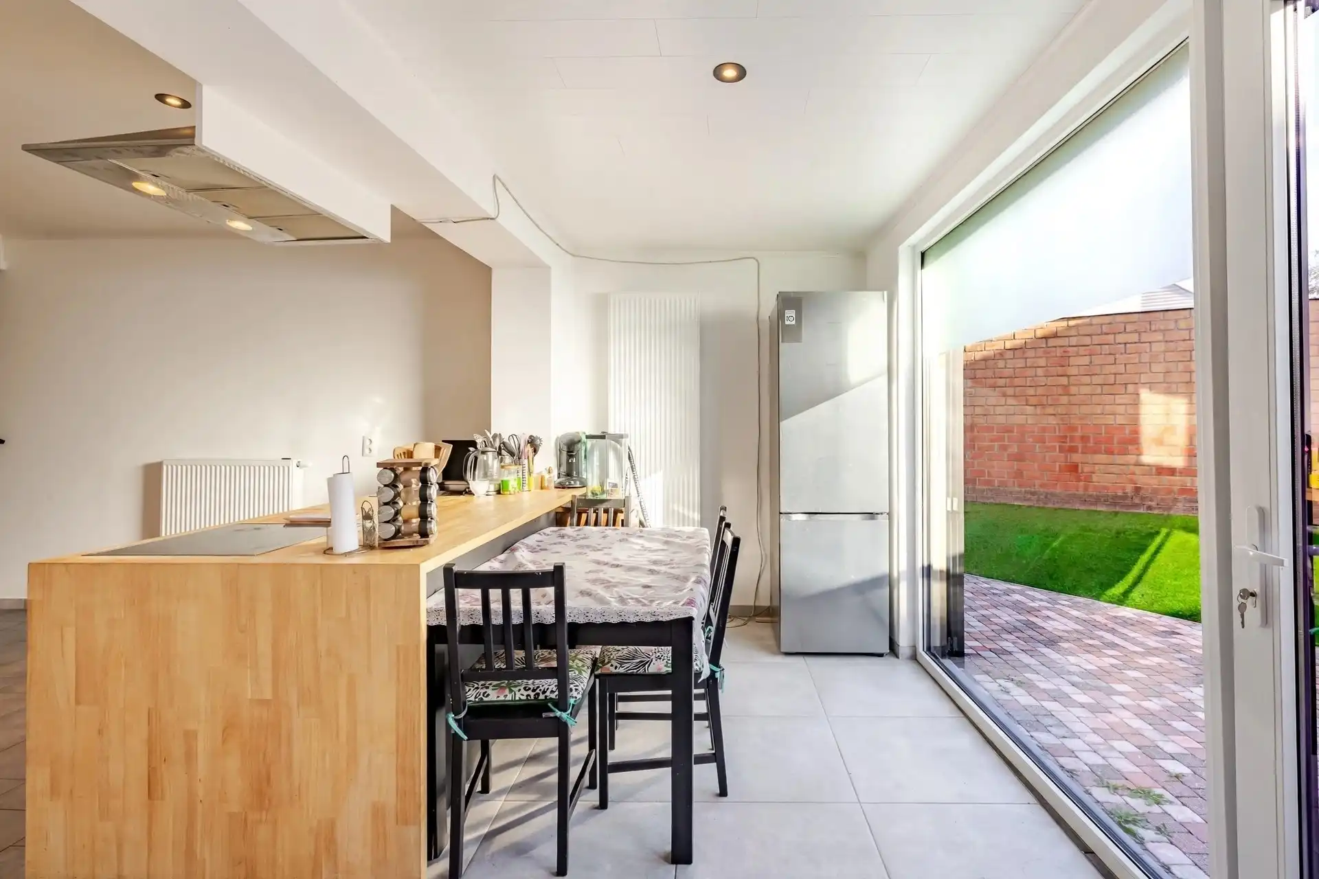 Energiezuinige hoekwoning met 5 slaapkamers en tuin in Berlare foto 7