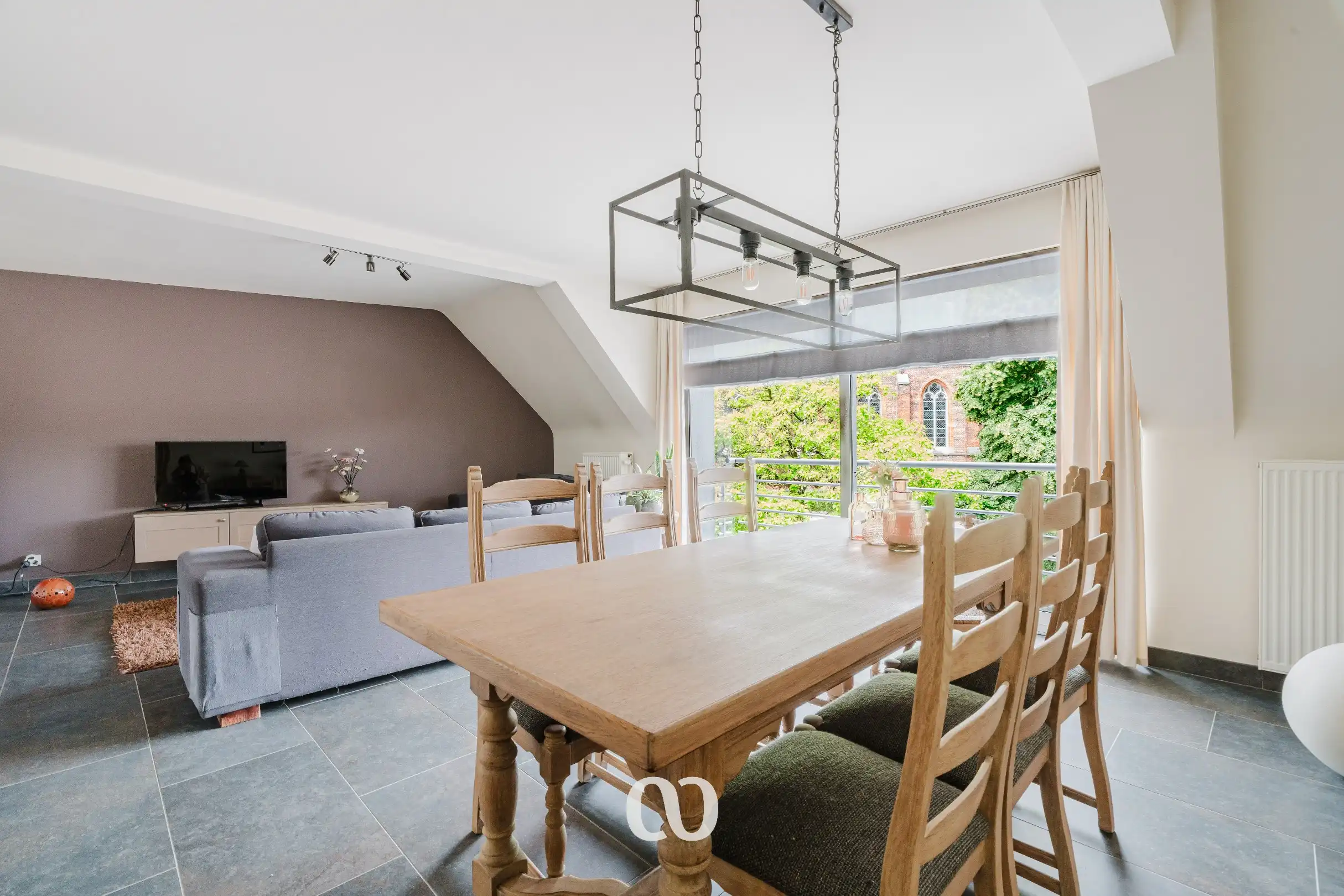 Prachtig gelegen duplex appartement met drie slaapkamers en garage foto 2
