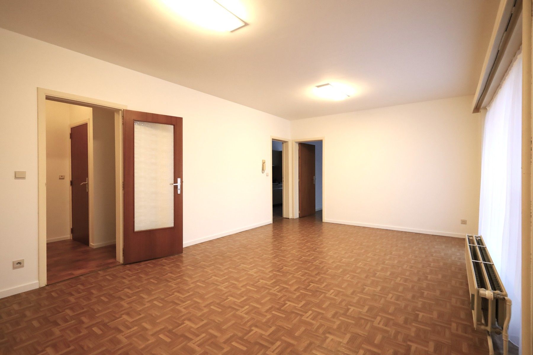 CENTRUM KORTENBERG appartement met terras, grote kelder en afgesloten garagebox foto {{pictureIndex}}