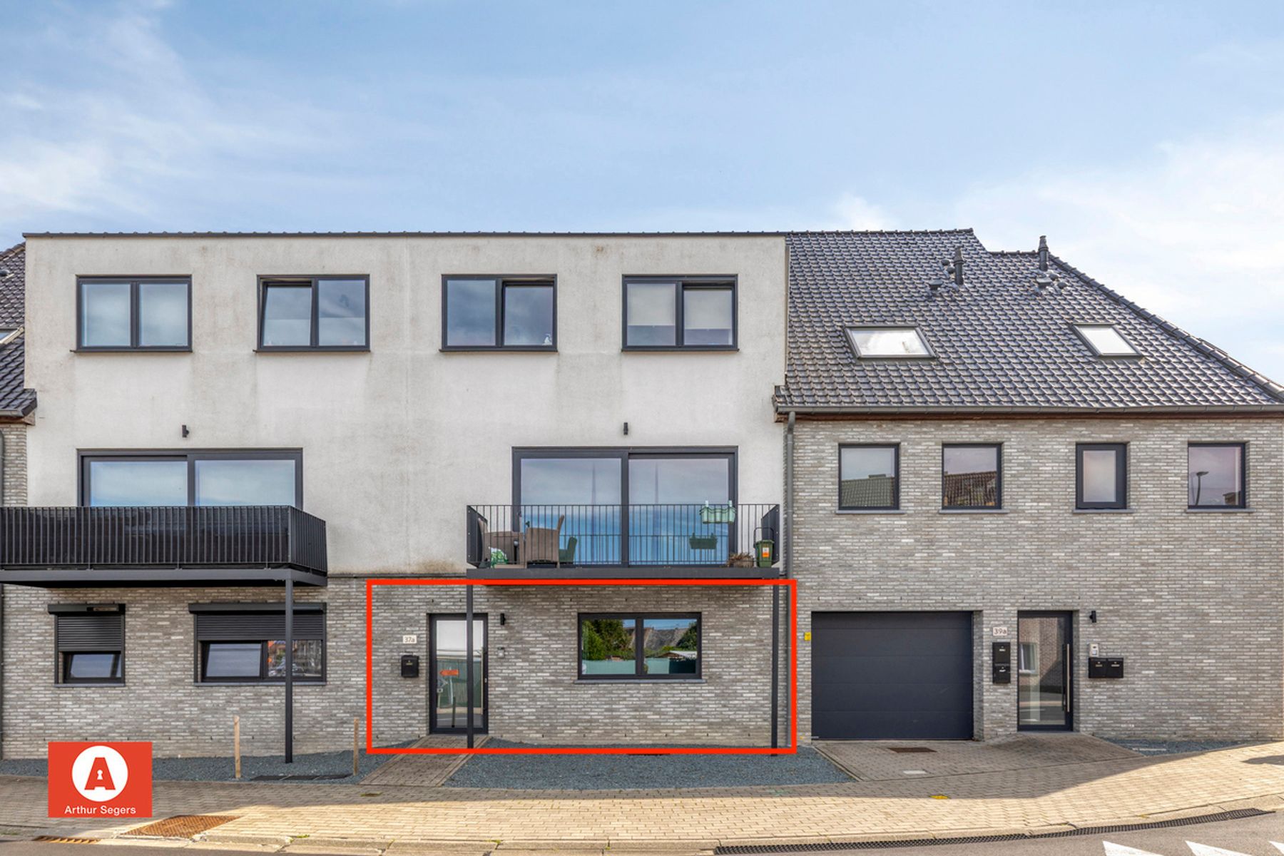 Gelijkvloers appartement met tuin (Z) en 2 staanplaatsen foto 4