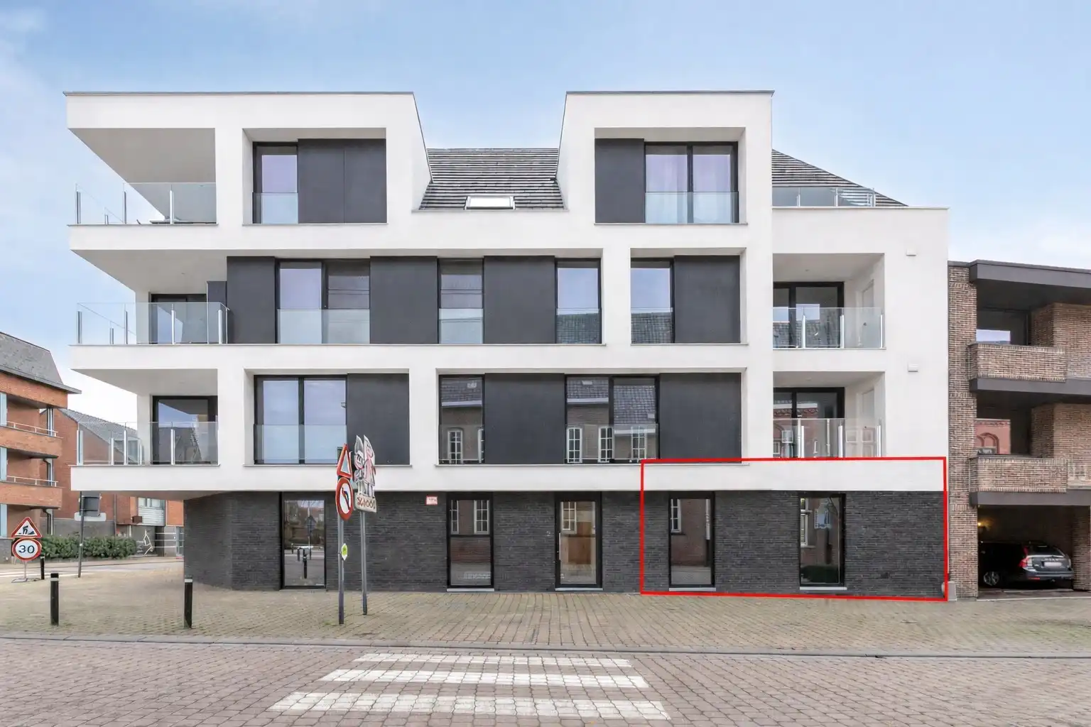 Gelijkvloers appartement met groot zonneterras foto {{pictureIndex}}