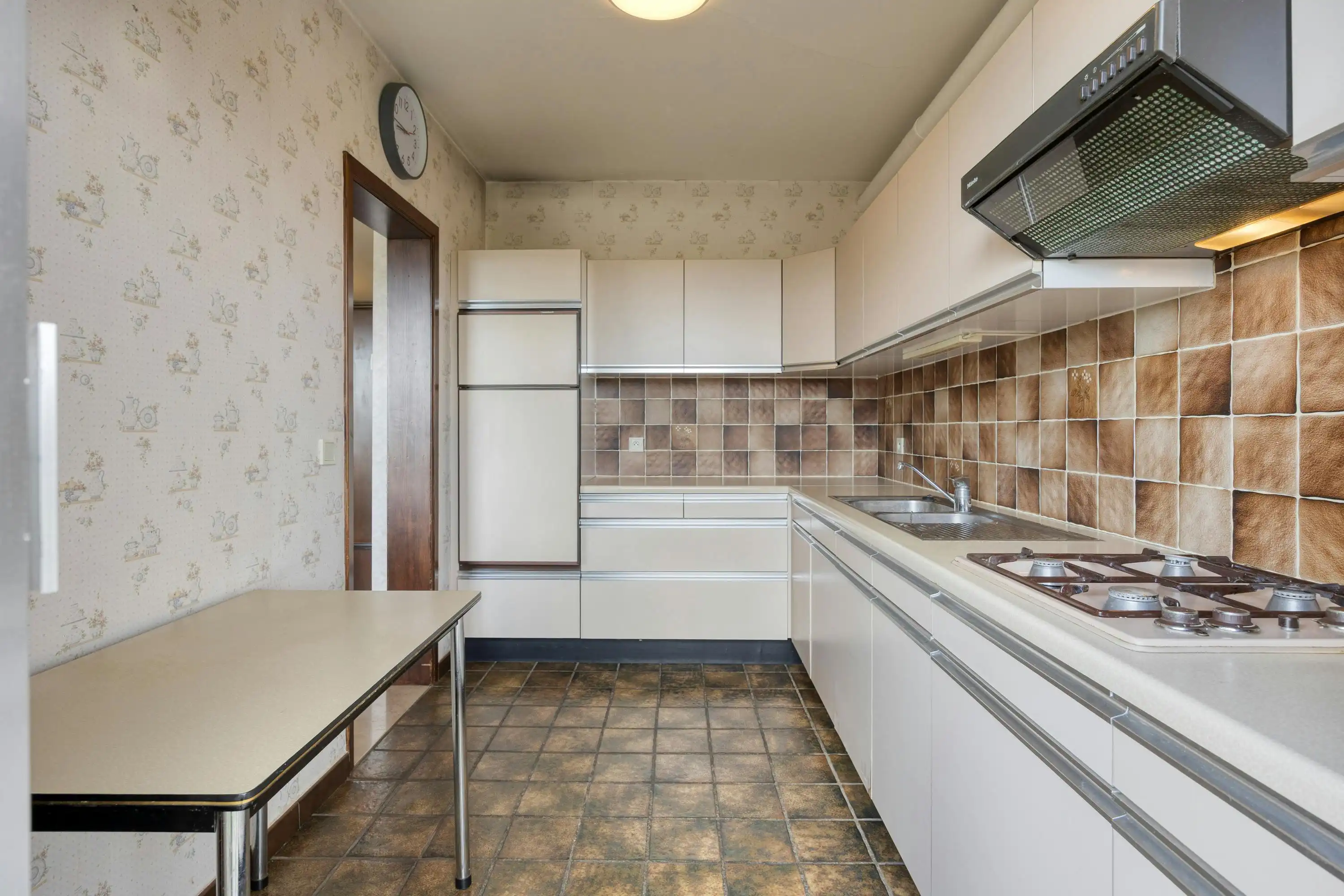 Lichtrijk appartement met 3 kamers te koop in Merksem foto 7