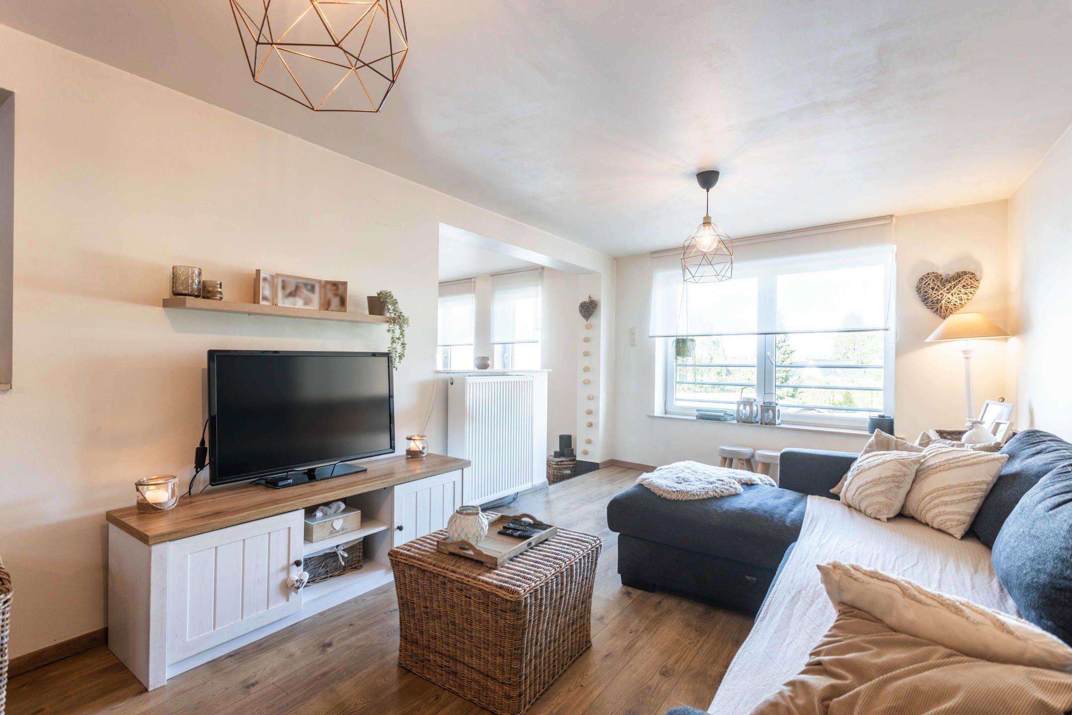 Ruim appartement met terras vlakbij het station & centrum! foto {{pictureIndex}}