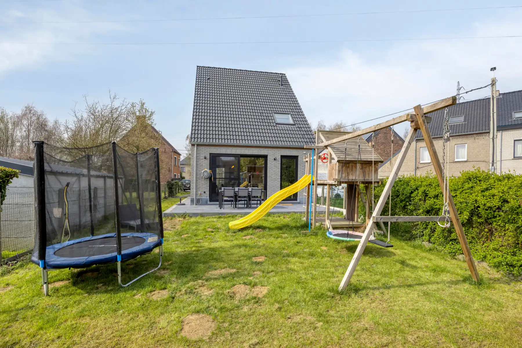 Smaakvolle nieuwbouwwoning op toplocatie met ruime oprit  foto 28