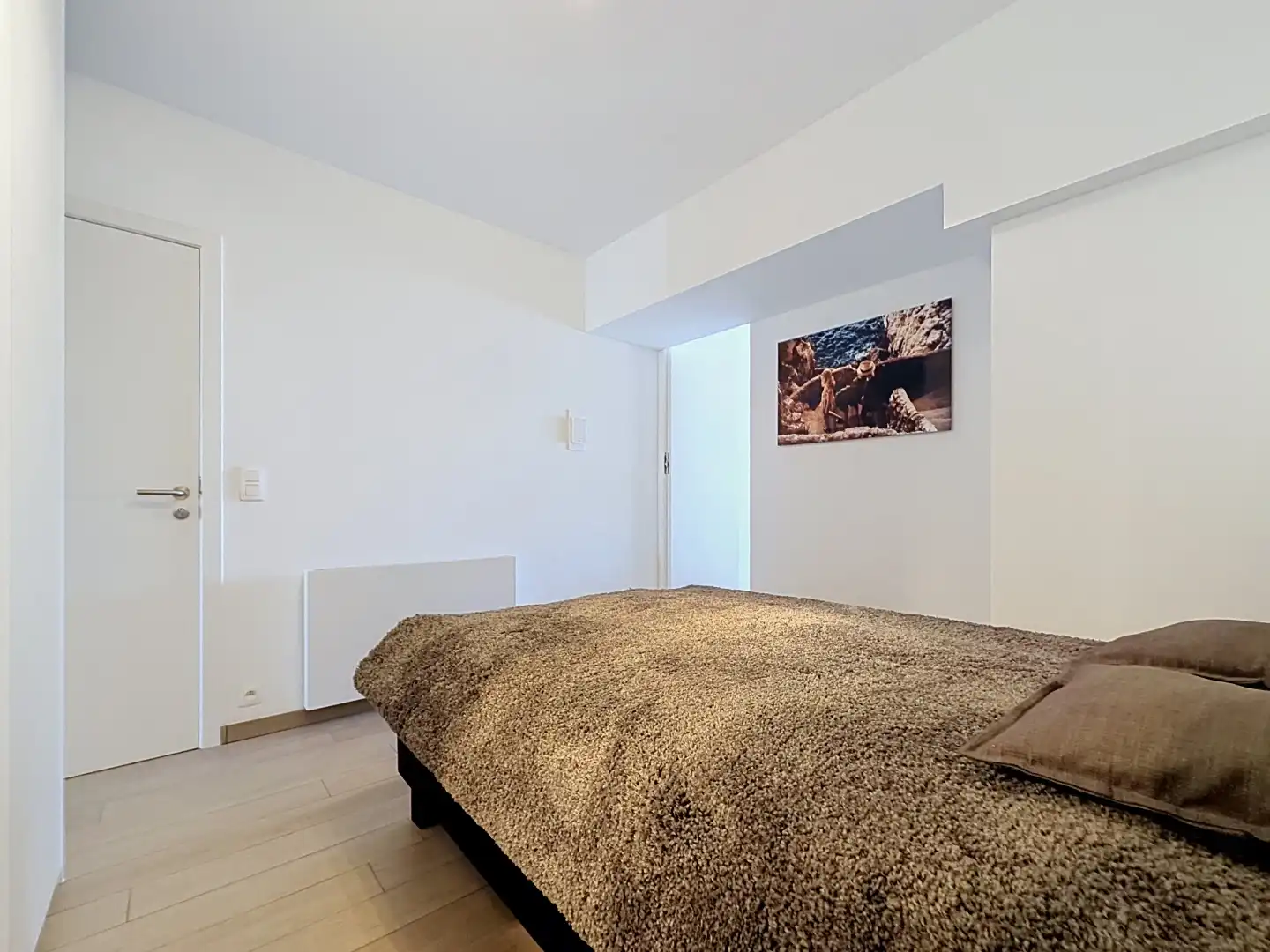 Gerenoveerd éénslaapkamerappartement op de Zeedijk van Nieuwpoort foto 6
