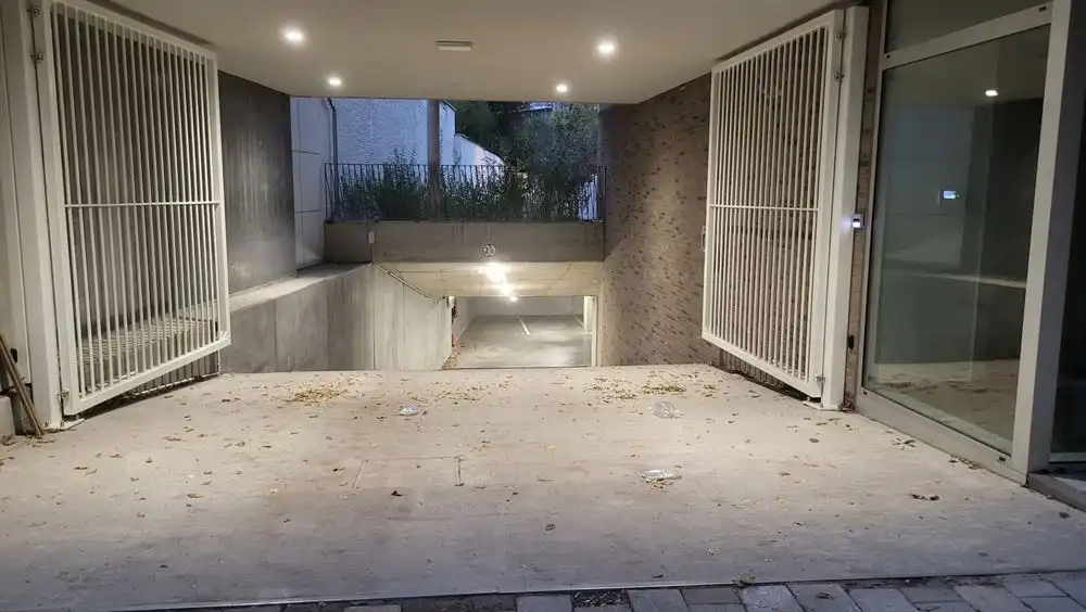 Ruime autostaanplaats | Stadspark  foto 3