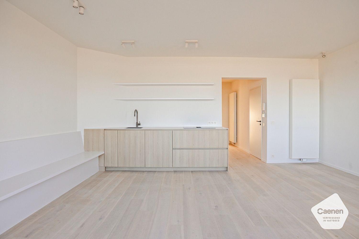 Prachtig totaal gerenoveerd appartement met frontaal zeezicht in De Panne foto 8