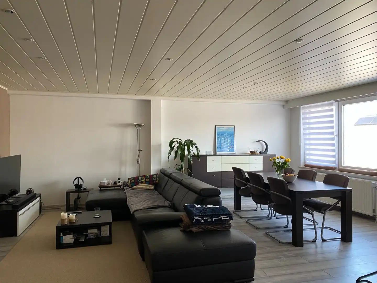 Instapklaar 2-slaapkamer appartement met dakterras foto 2