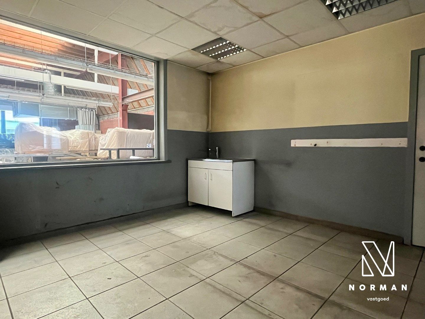 Te renoveren pand te koop in Harelbeke! foto 4