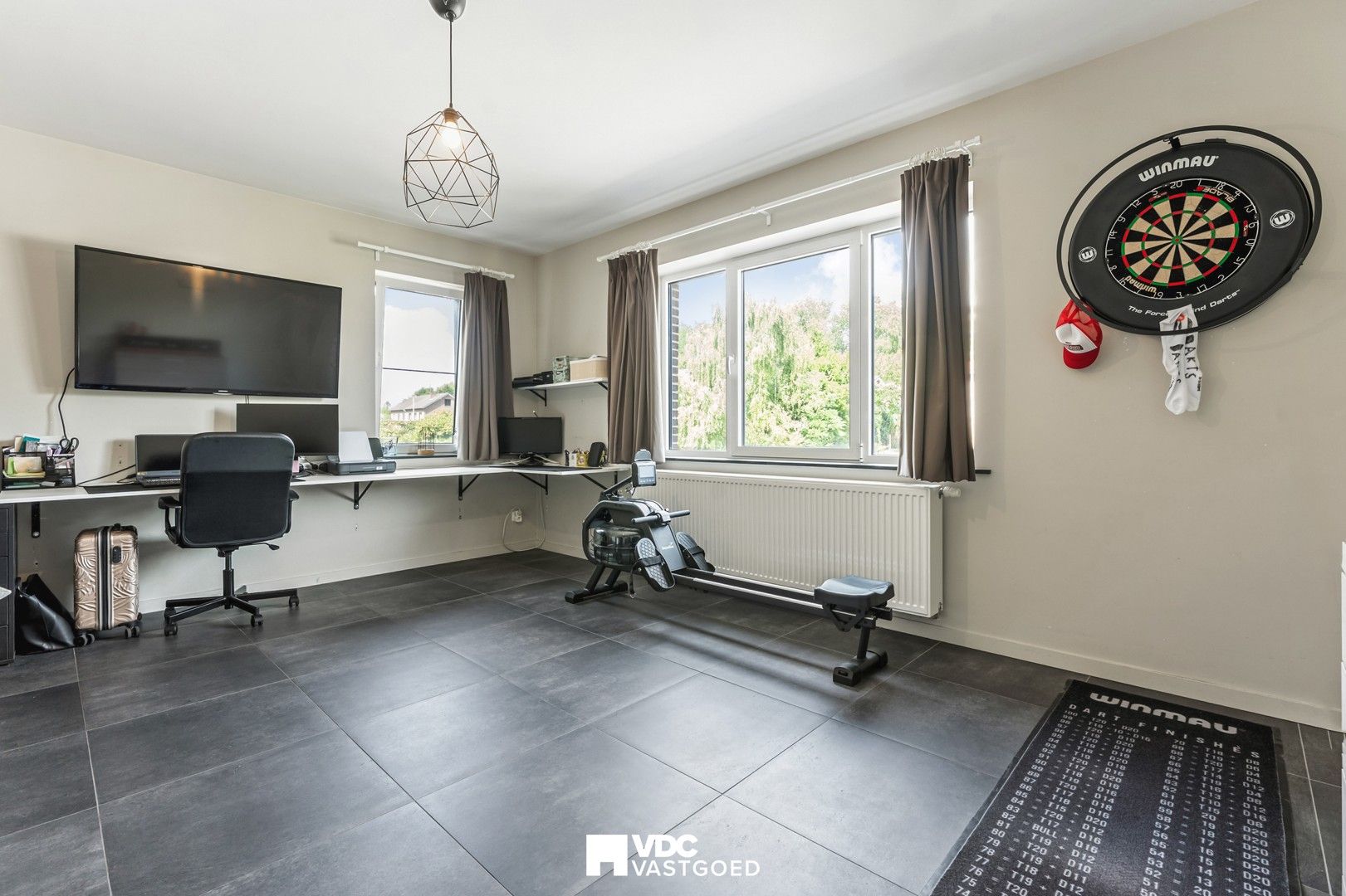 Energiezuinige woning met 5 slaapkamers, 20 zonnepanelen, garage en zuidgerichte tuin aan natuurreservaat Kevie foto 10