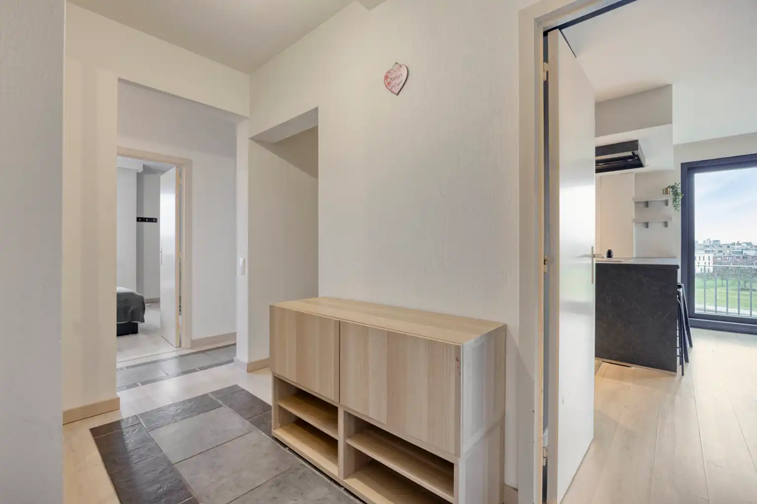 Perfect gerenoveerd instapklaar 3-slaapkamerappartement foto 5