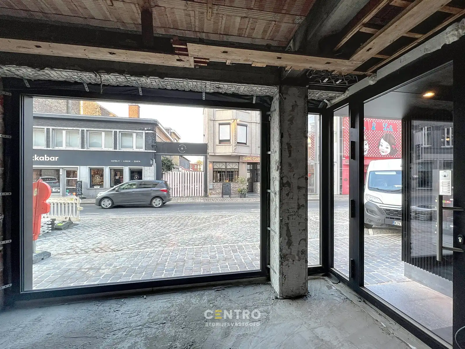 Casco handelsgelijkvloers (± 175m²) met stockruimte (±90m²), verdere afwerking in onderling overleg! foto 5