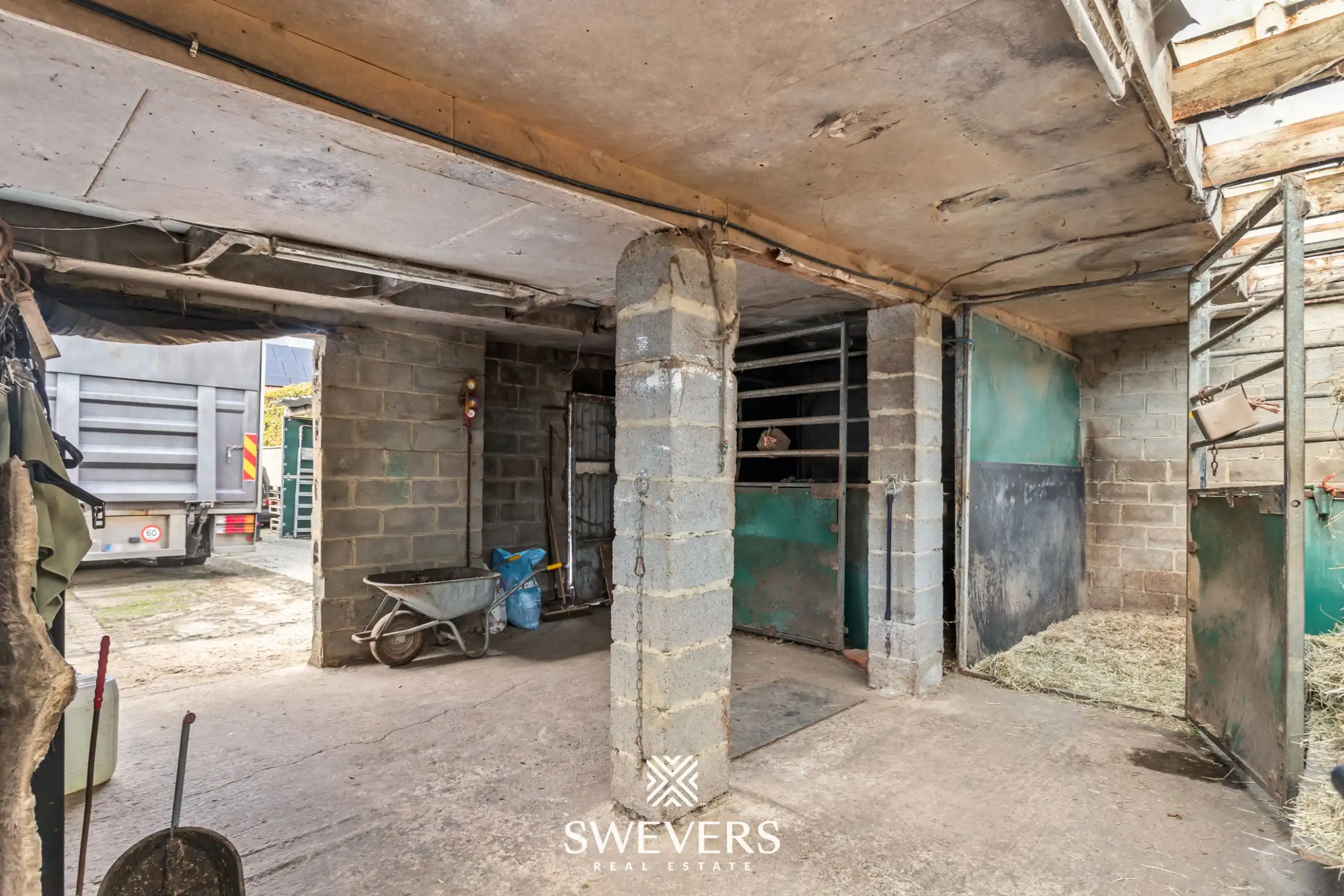 Ruime instapklare gezinswoning met uitzonderlijke woon- én werkmogelijkheden foto 36