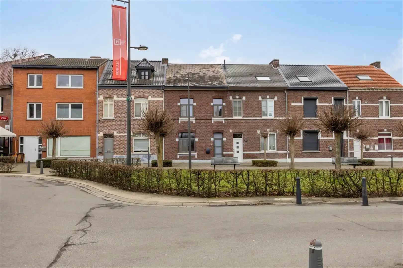 TE KOOP: Gesloten bebouwing met 3 slaapkamers te Kuringen foto 27