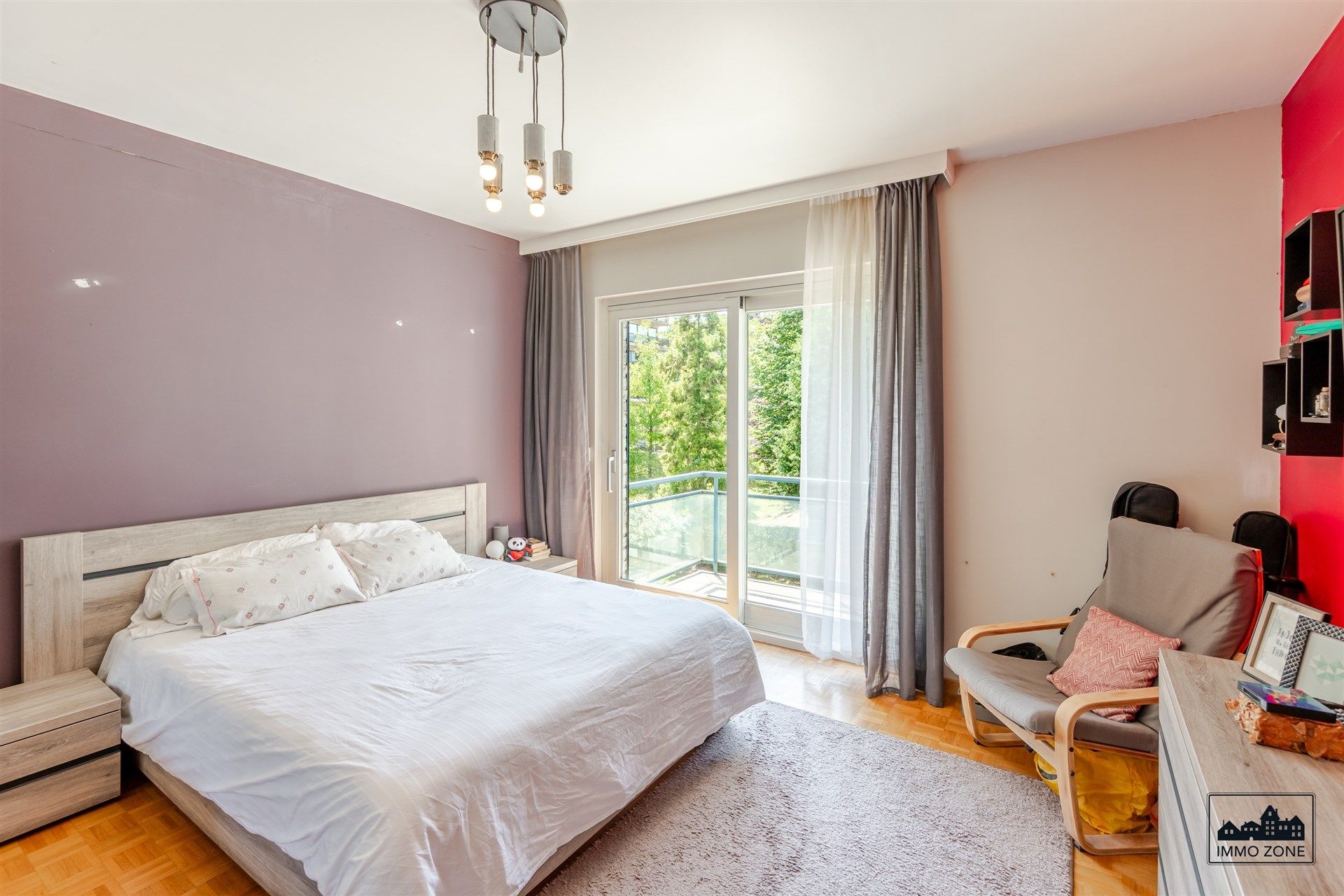 Ruim appartement met terras in het centrum van Beveren-Waas foto {{pictureIndex}}