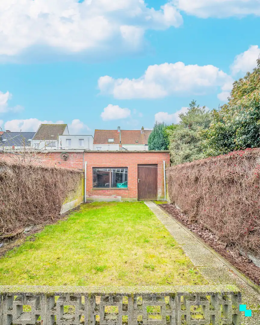 Te renoveren woning met gezellige tuin foto 19