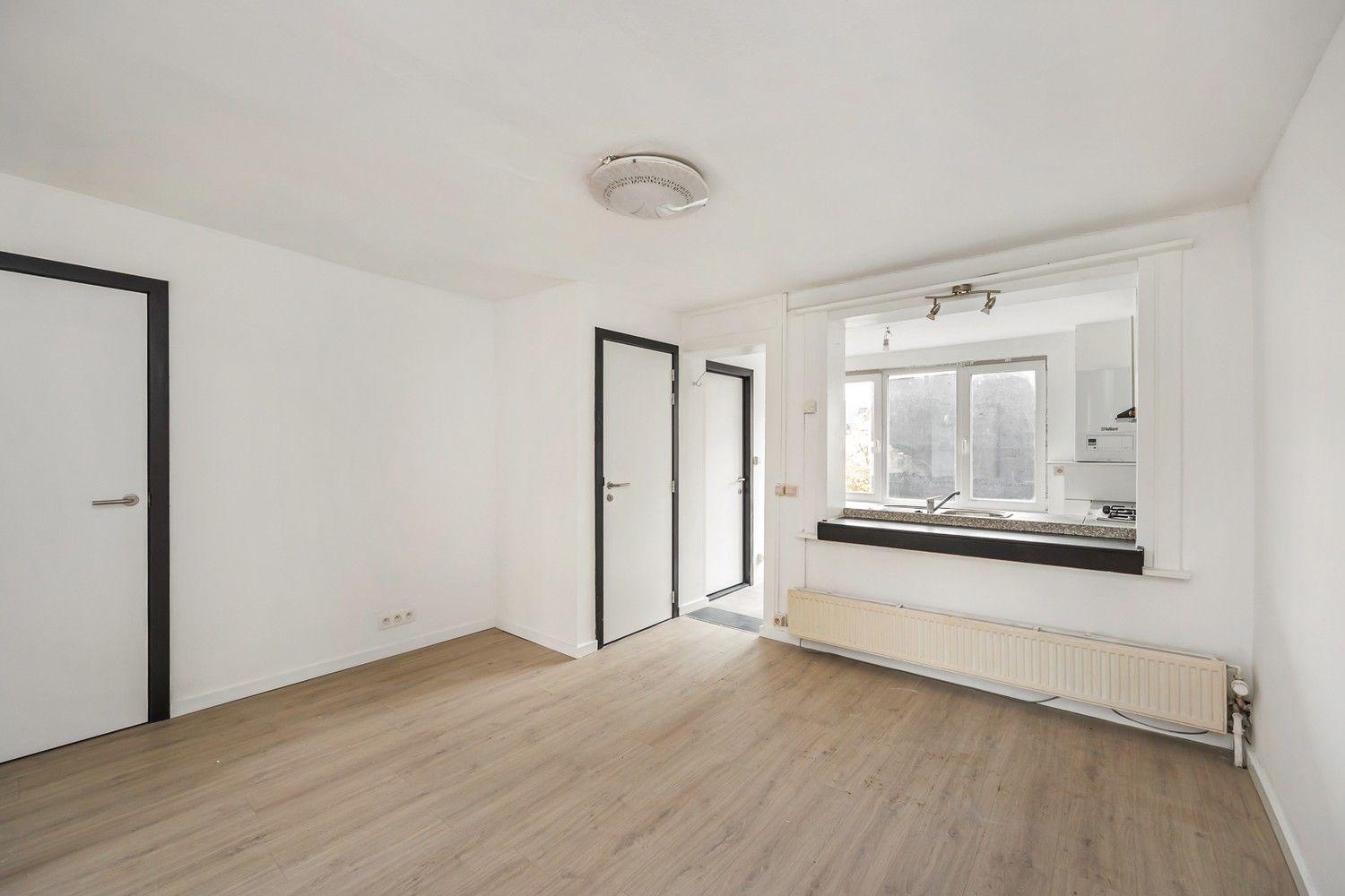 Instapklaar 1 slaapkamer appartement (50 m²) in een verzorgd gebouw foto {{pictureIndex}}