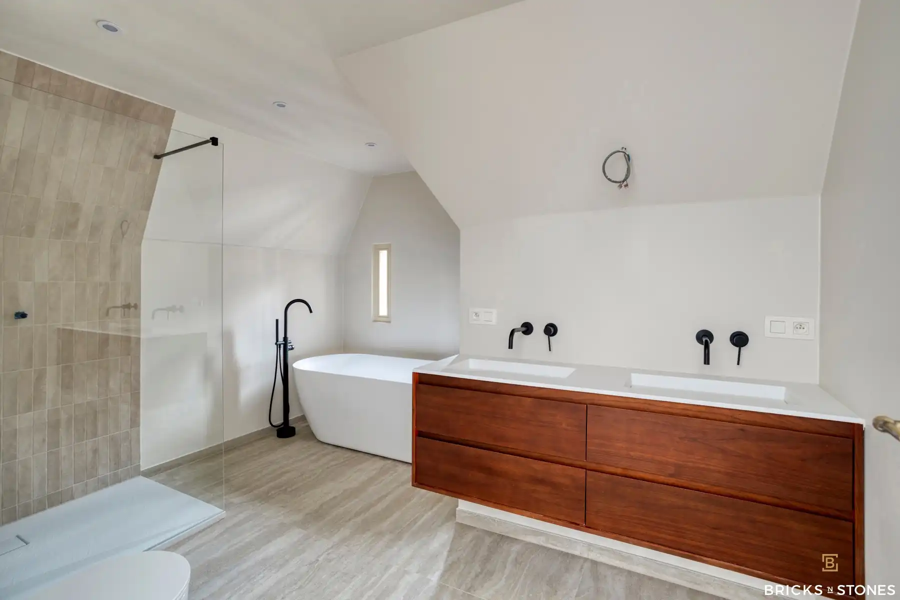 Gerenoveerd duplex-appartement in hartje Zurenborg foto 11