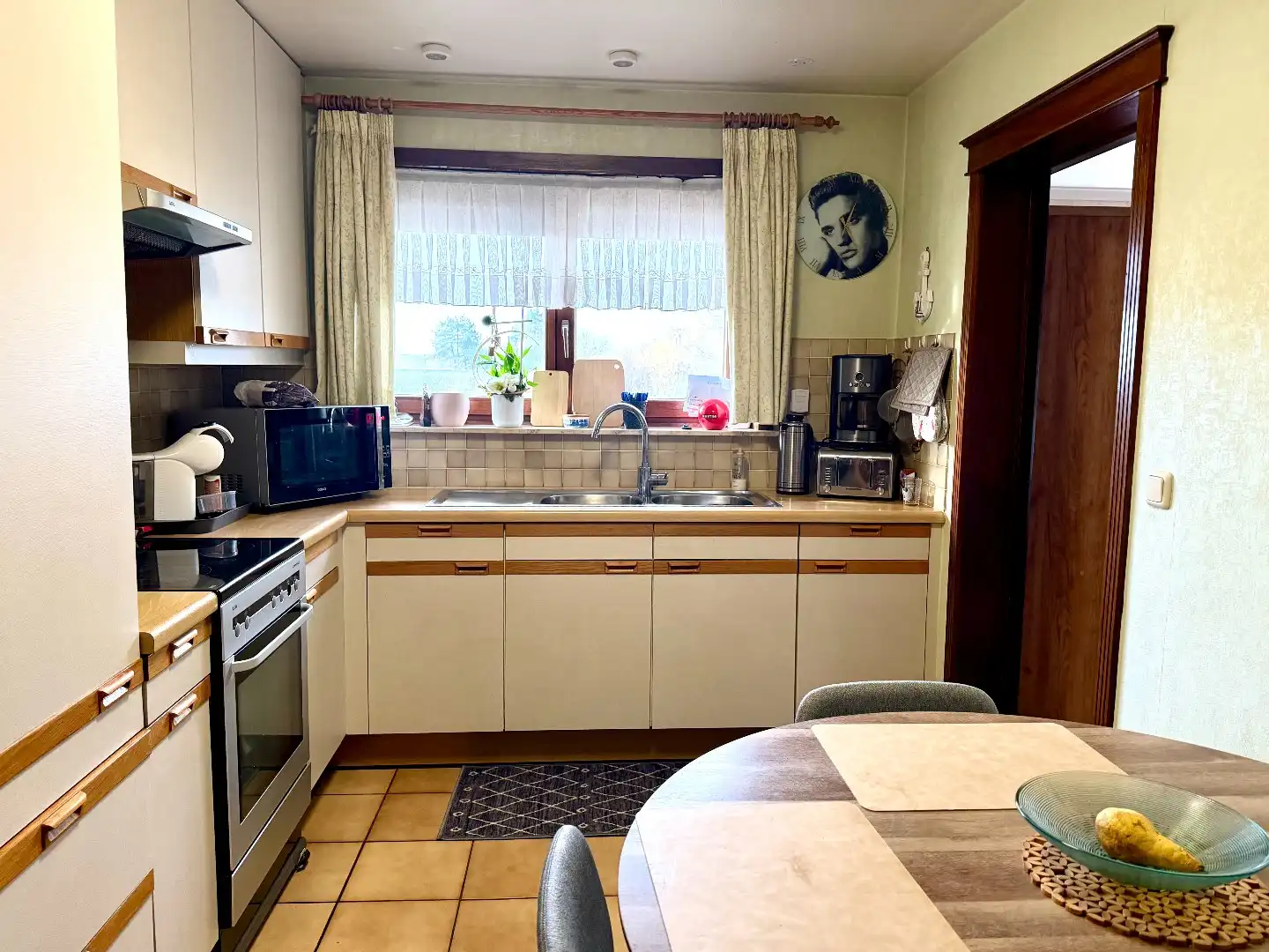 Instapklaar 2-slaapkamerappartement te koop in Harelbeke foto 9