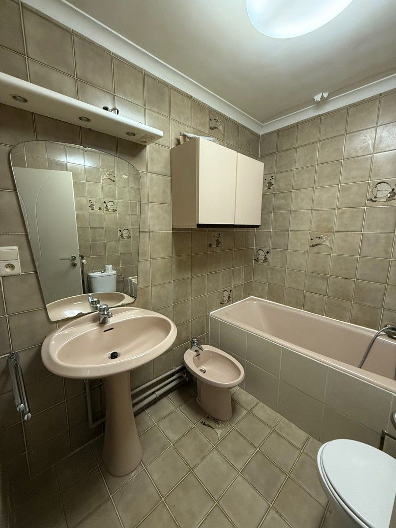 Instapklaar appartement met 1 slaapkamer pal in het centrum van Diepenbeek. foto 3