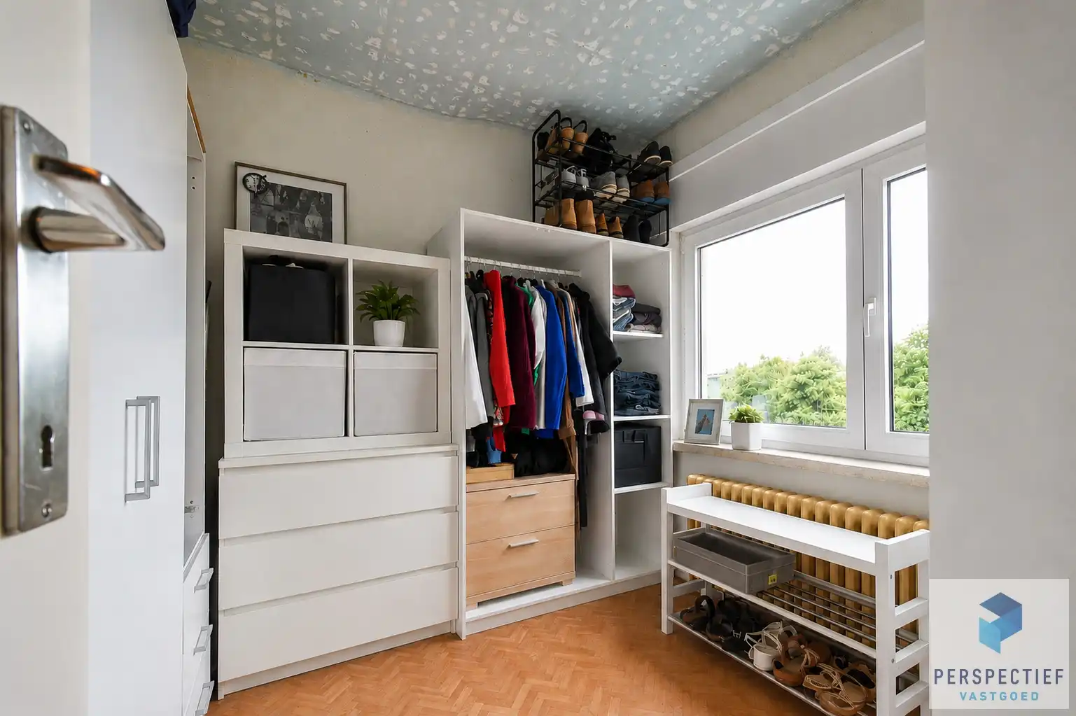RUIME LICHTRIJKE WONING met 3 SLPKS, GARAGE en grote TUIN foto 14