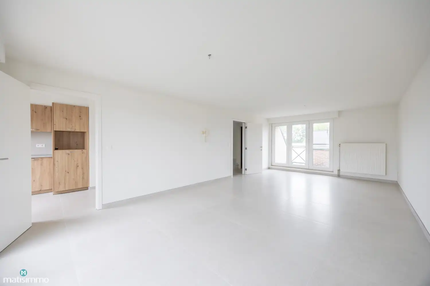 INSTAPKLAAR DUPLEXAPPARTEMENT MET 2 SLAAPKAMERS EN GARAGE NABIJ HET CENTRUM VAN BILZEN foto 5