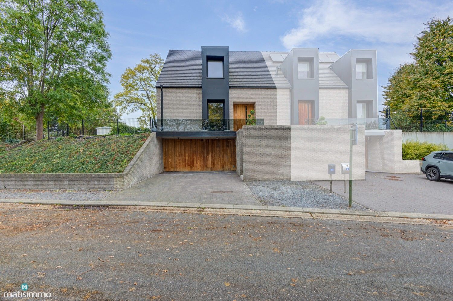 ENERGIEZUINIGE WONING MET 2 SLAAPKAMERS, TUIN EN DUBBELE GARAGE IN HET DORPSCENTRUM VAN ROSMEER foto 2