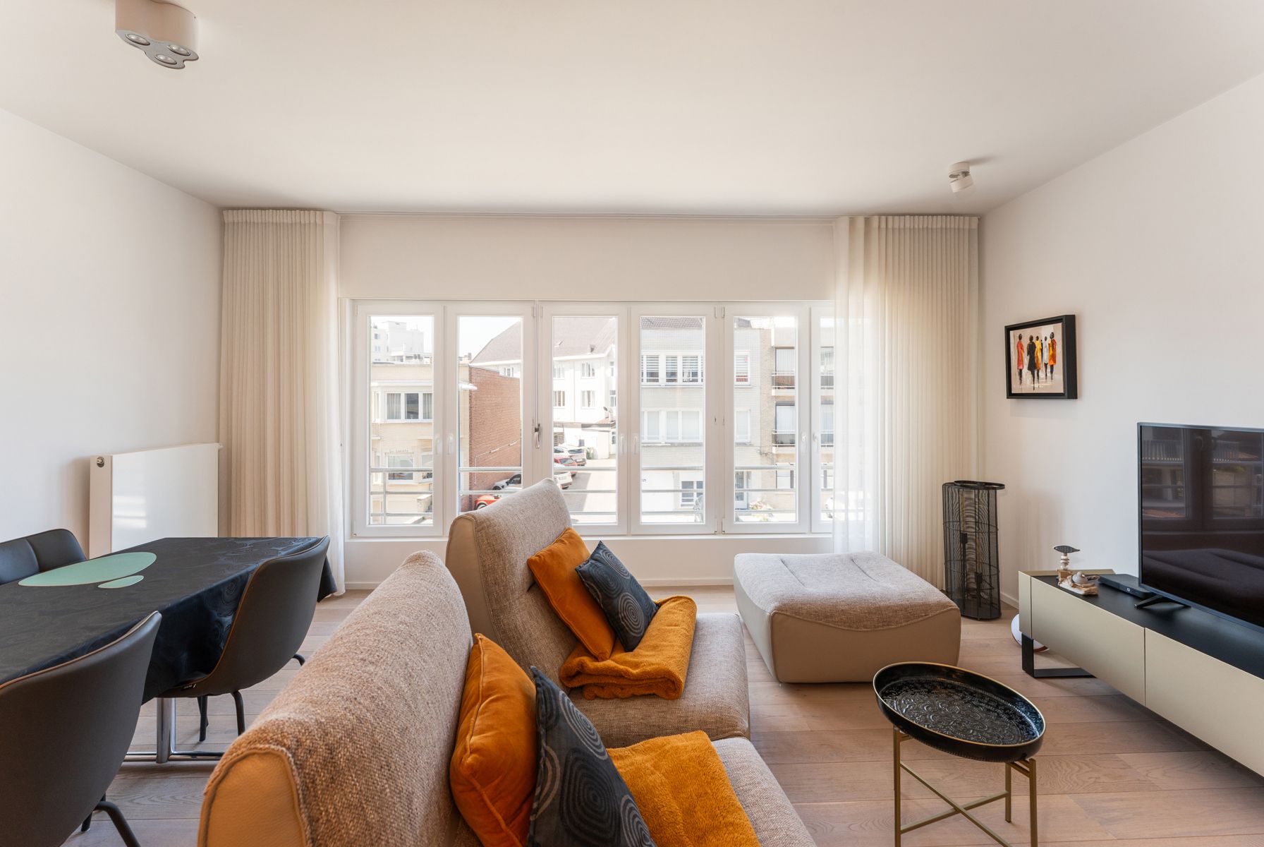 Prachtig vernieuwd appartement vlakbij centrum en strand foto 4