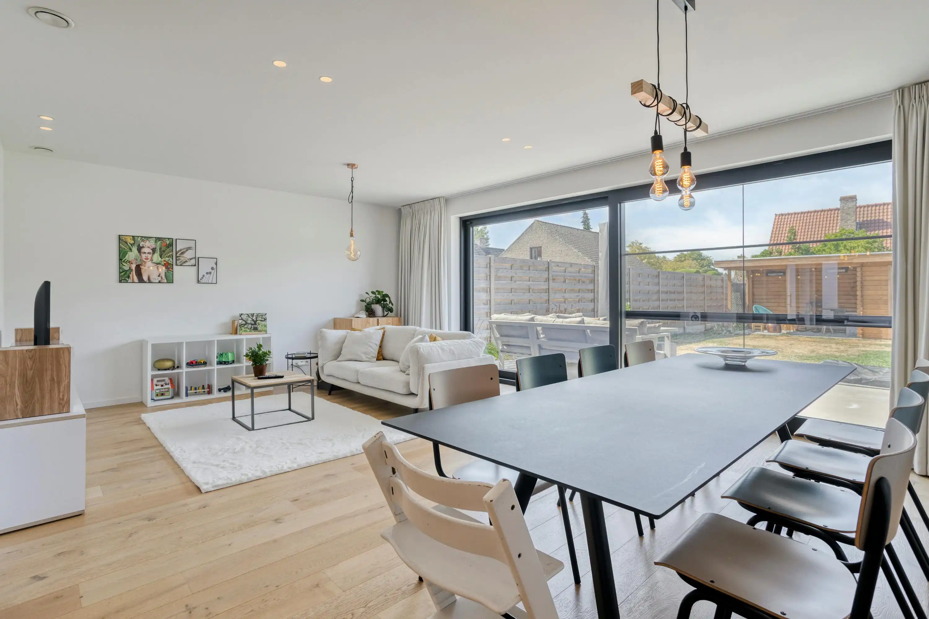 Ruim nieuwbouwhuis met 5 slaapkamers te Sijsele te koop foto 3