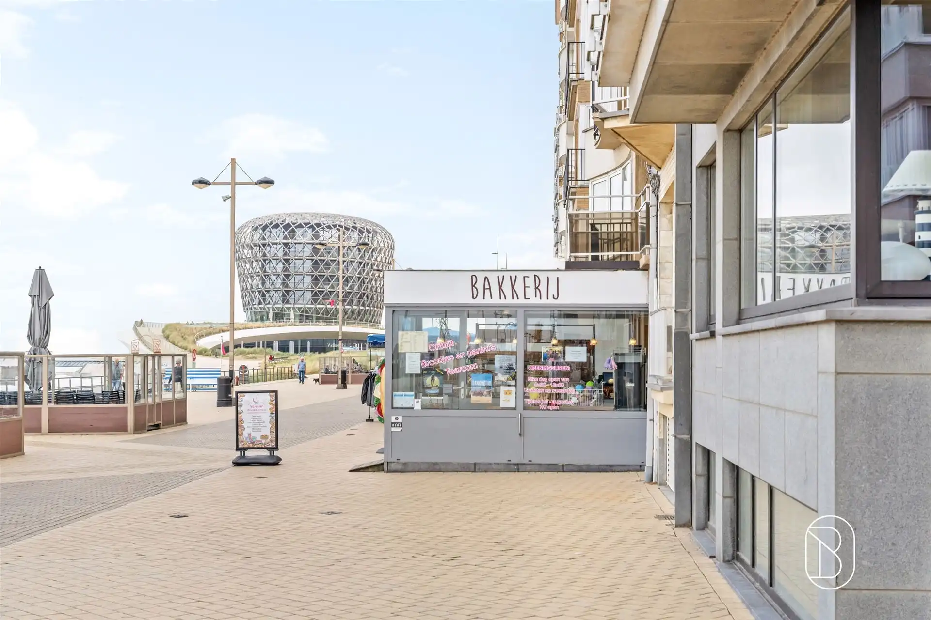 Charmante studio met zijdelings zeezicht  foto 9