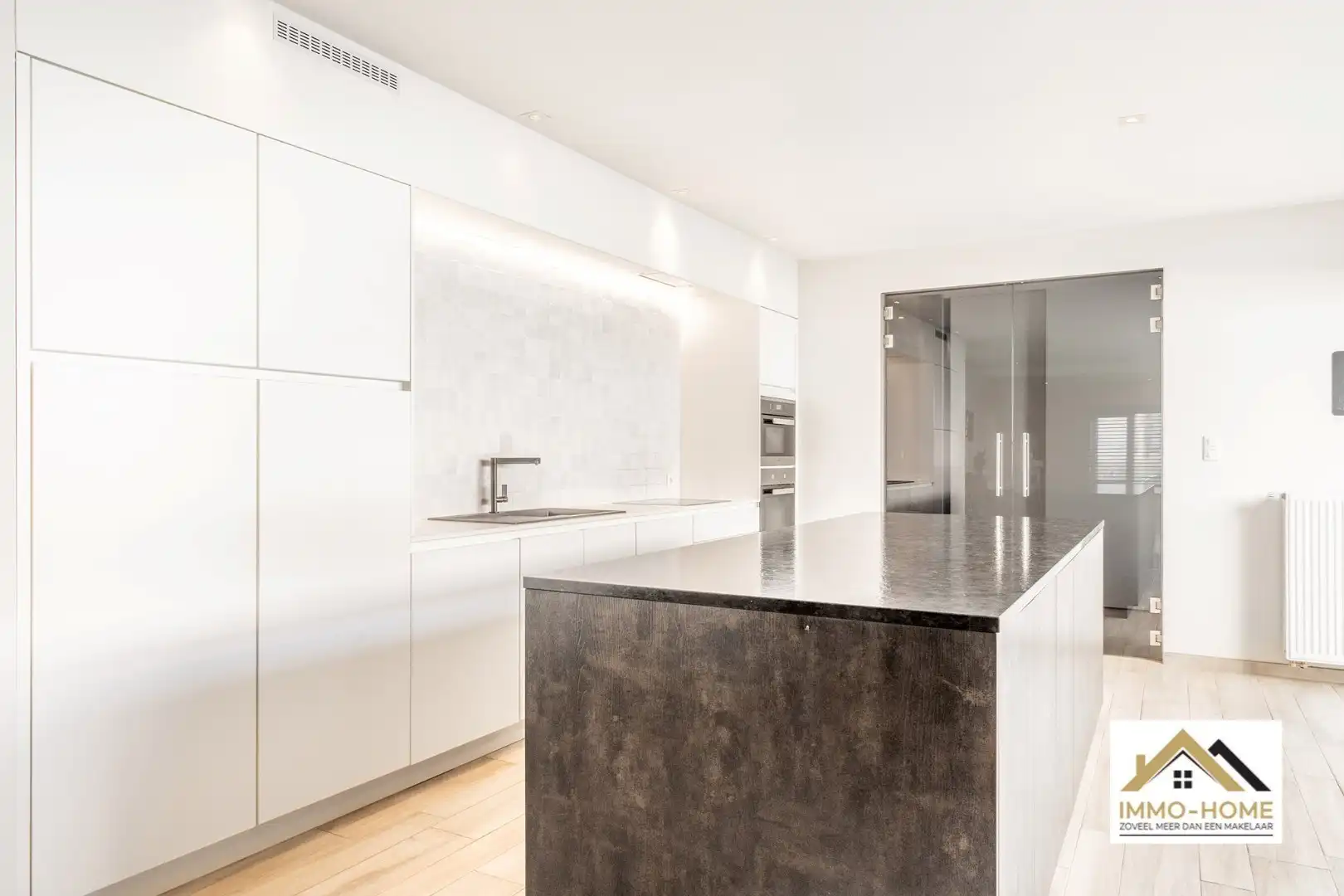 Ruim drie slaapkamers gelijkvloersappartement / bungalow foto 7