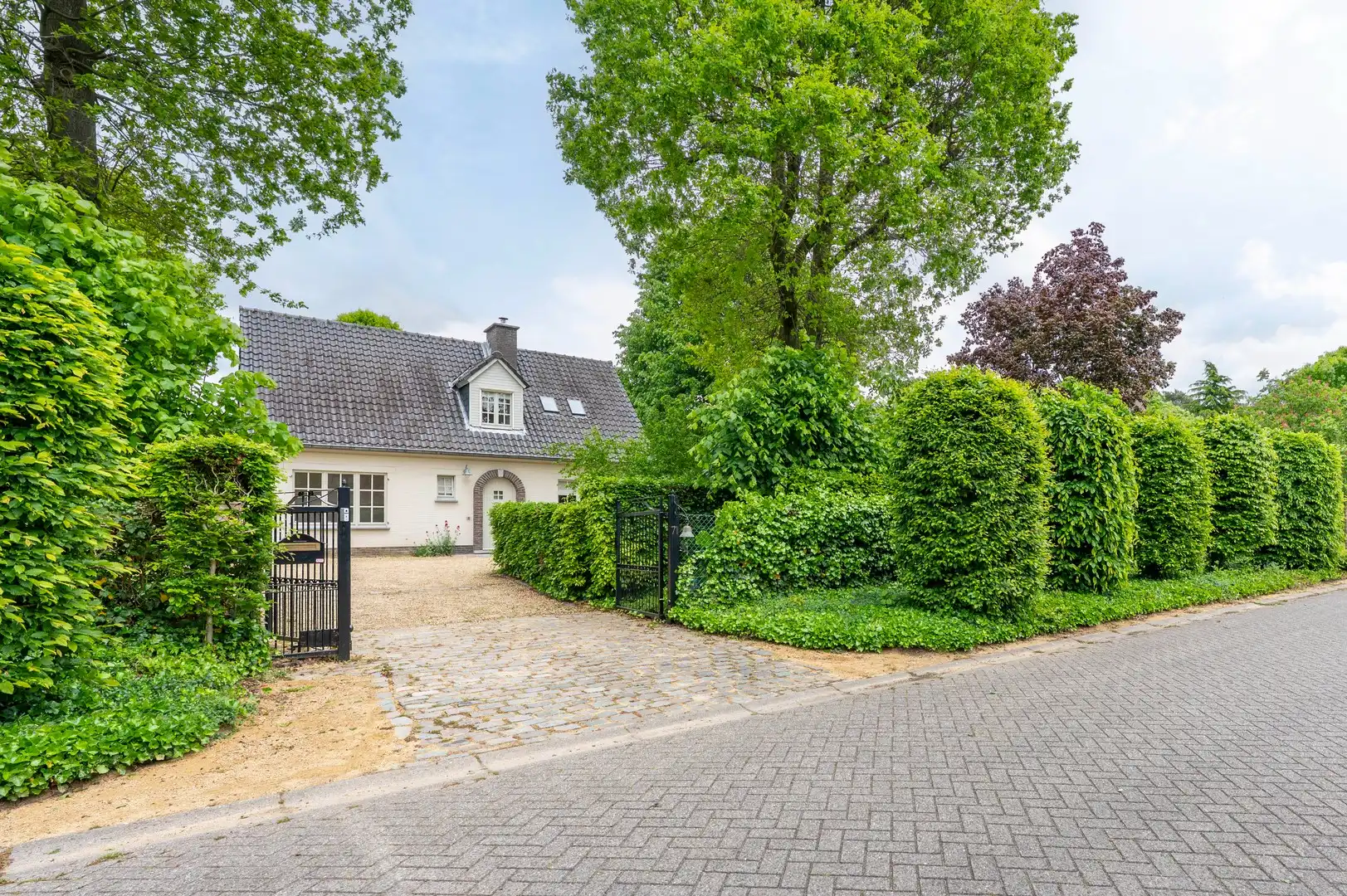 Landelijke woning met uitzonderlijke tuin foto 29