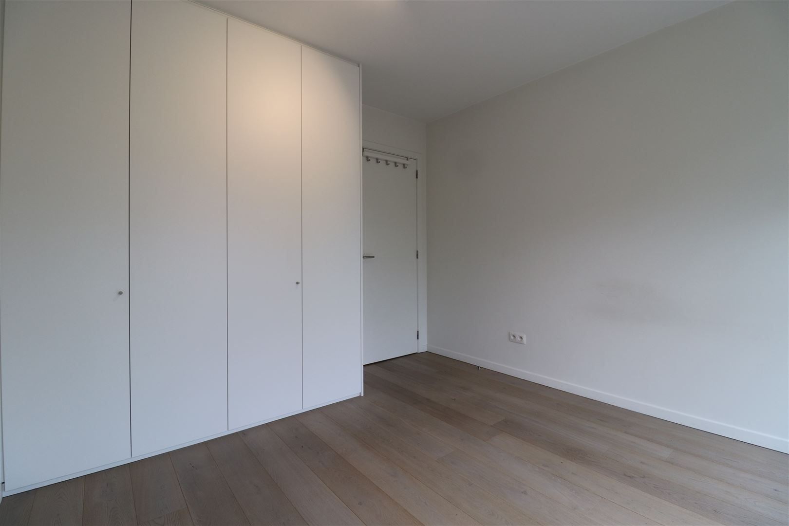 Modern appartement met terras en parking  foto 12