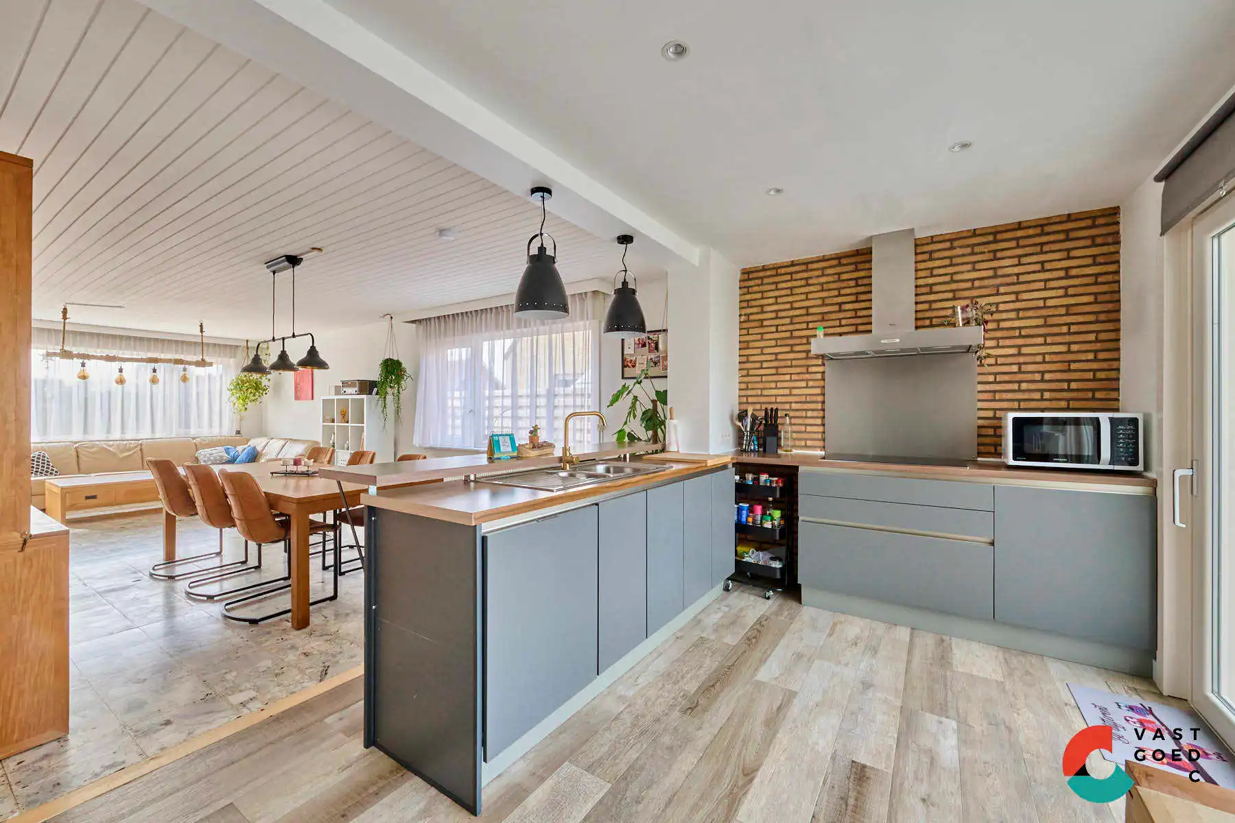 Gelijkvloerse woning op een mooi perceel foto 6