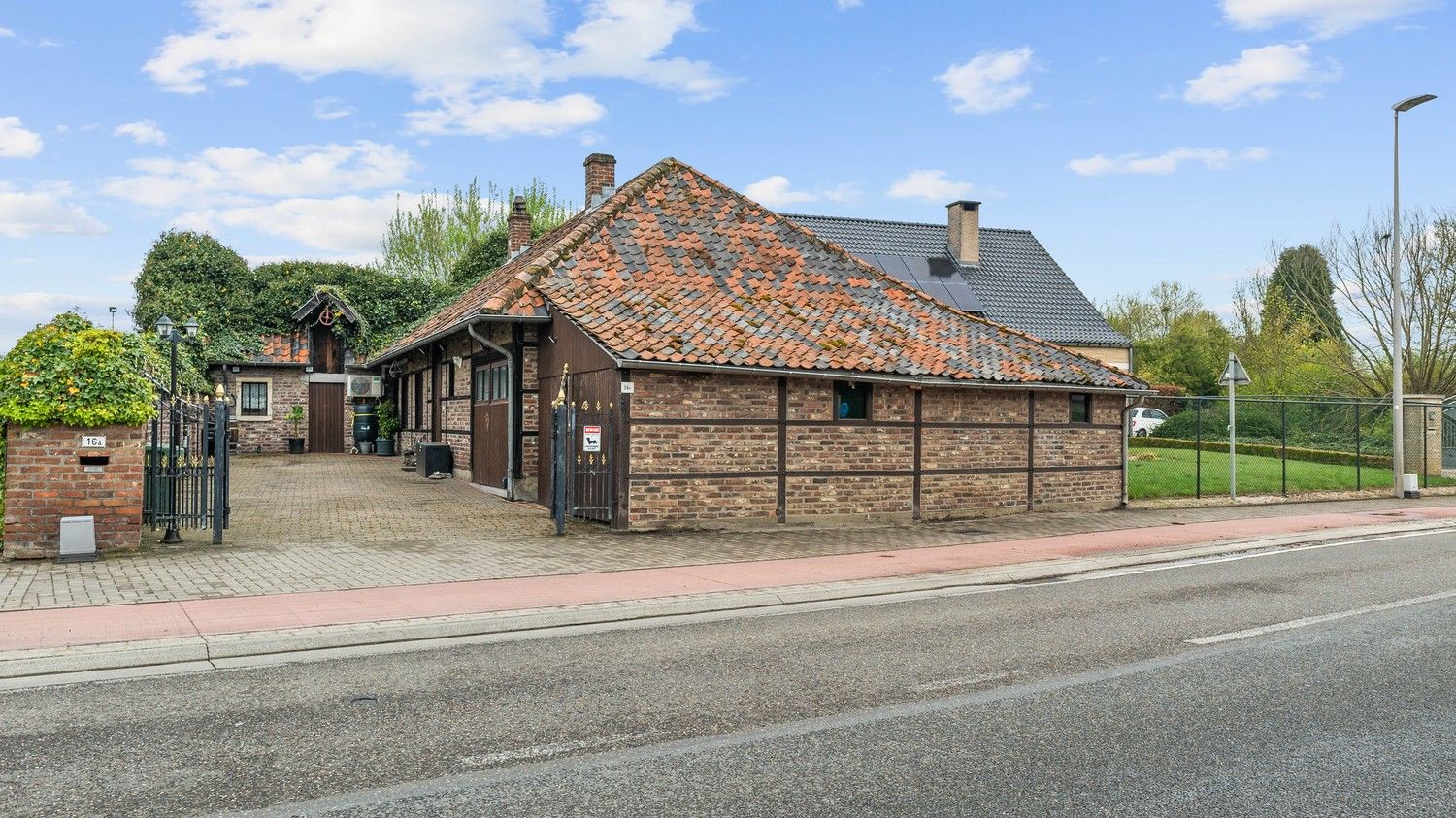 ()=>{if(producerUpdateValueVersion(node),producerAccessed(node),node.value===ERRORED)throw node.error;return node.value} Vloeiherkstraat 16/A - 3830 Wellen