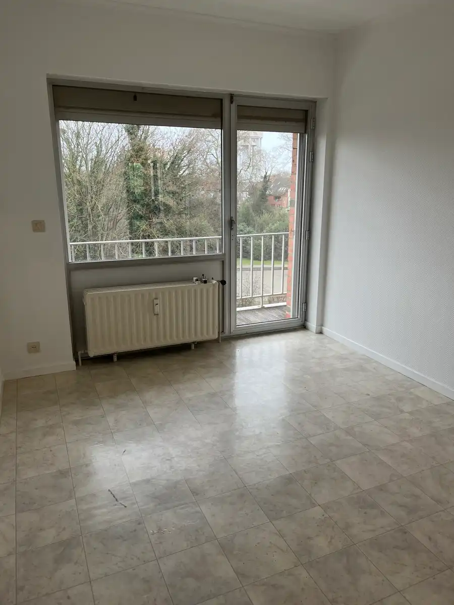 Vernieuwd 3-slaapkamerappartement in hartje Aalst foto 15