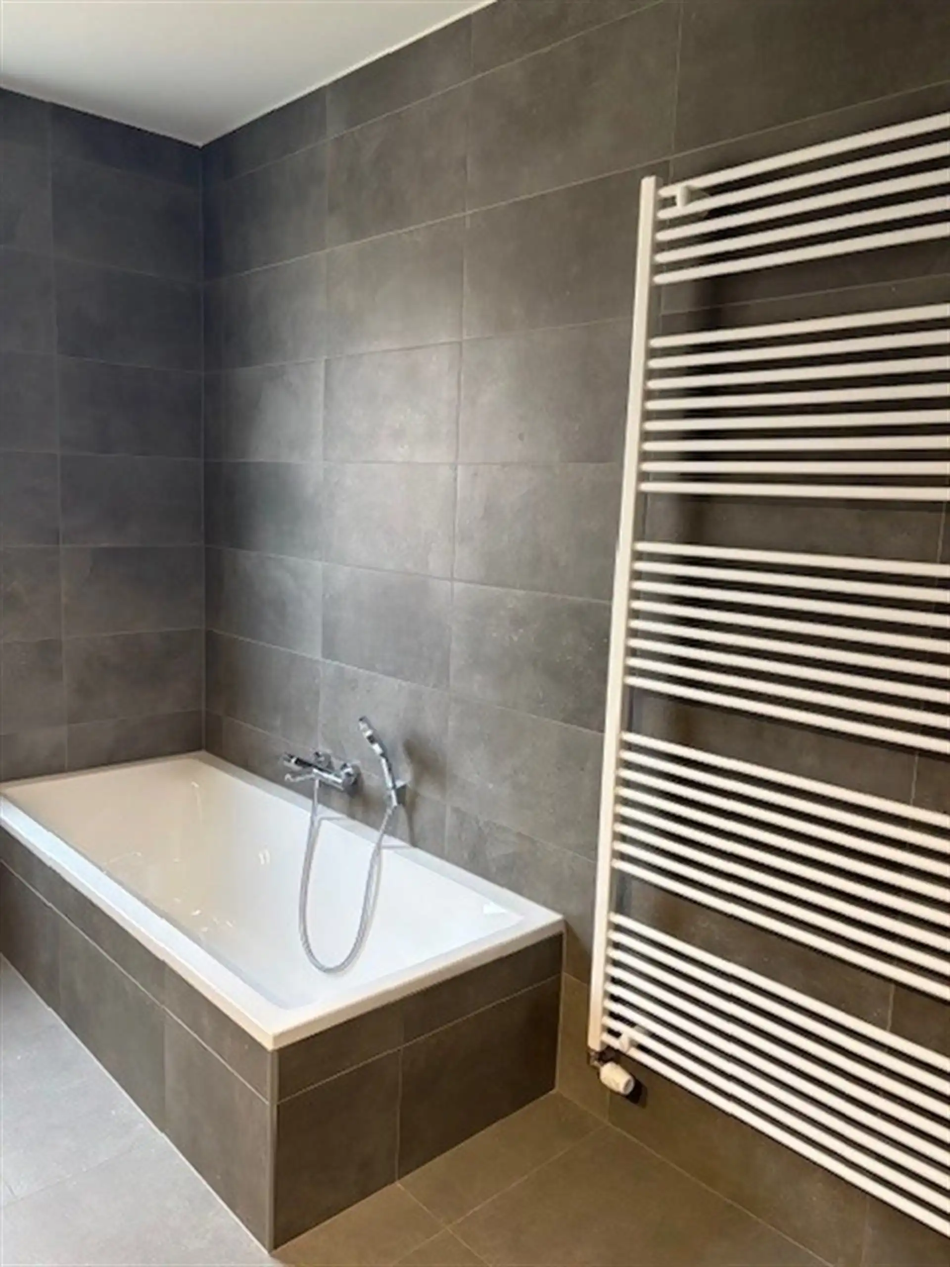 Recent appartement met 2 slaapkamers in centrum Wetteren.  foto 25