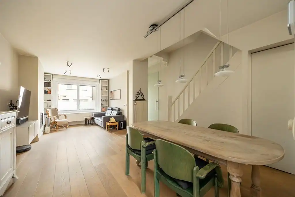 Ruime gezinswoning in rustige, residentiële buurt foto 11