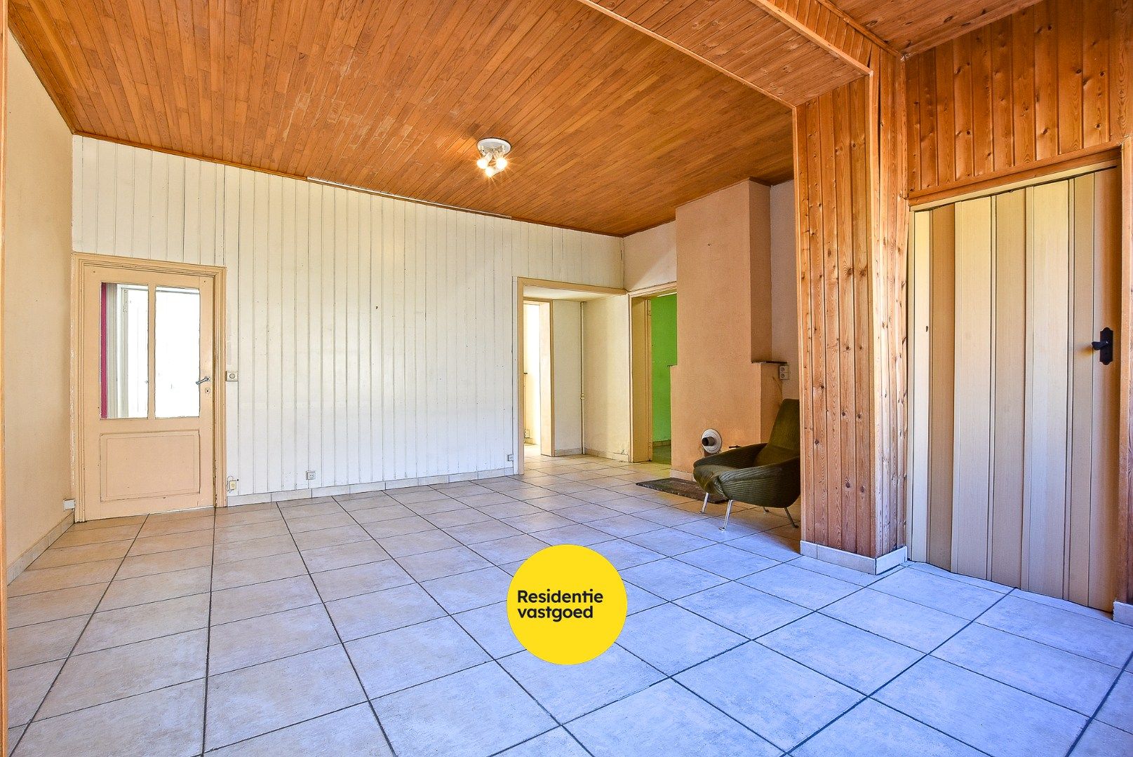 Charmante woning met veel potentieel in centrum Diksmuide op 248 m²! foto 5